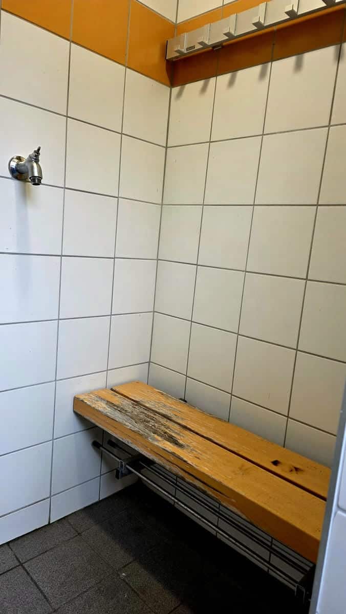 The basic changing cabinet (i.e. shower) at the ️ Plage du Débarcadère d'Anières on Geneva's Rive Gauche